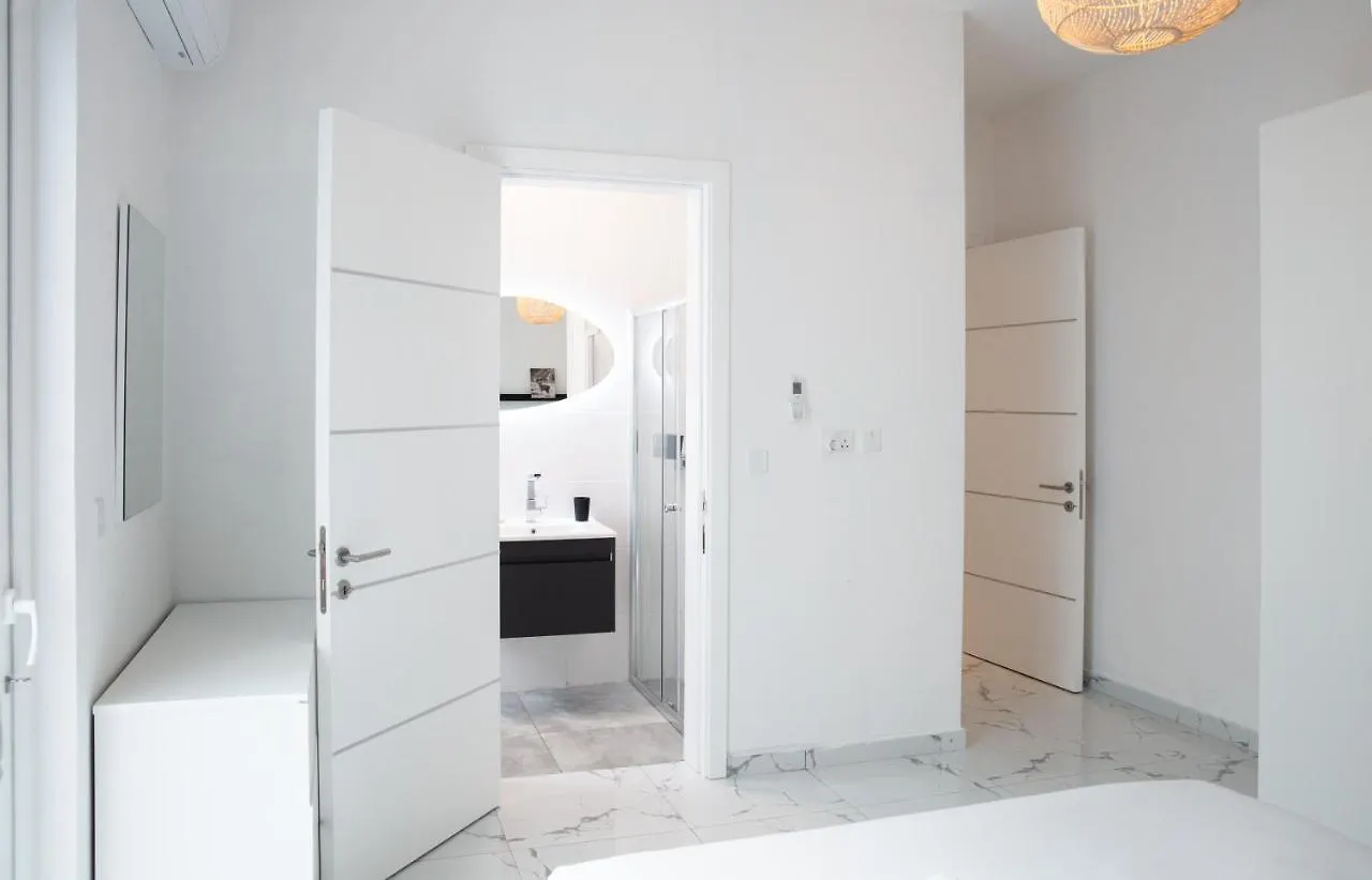 Sliema 2Beds Backyard Flat By Arcobnb Apartment